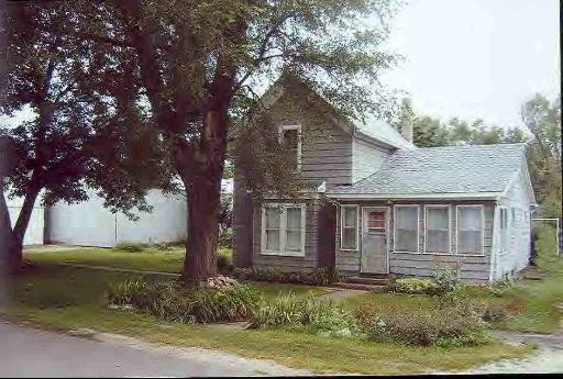 123 W Main, Piper City, IL 60959