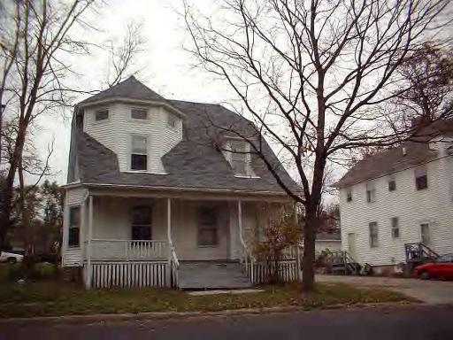 649 E Station St., Kankakee, IL 60901