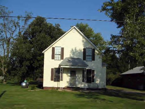 228 N Main, Roberts, IL 60962