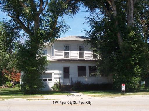 1 W Piper City St., Piper City, IL 60959