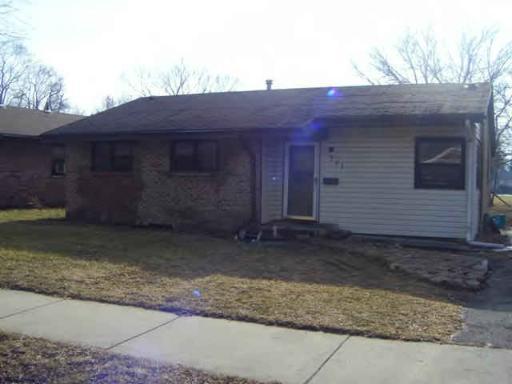751 Moore St., Kankakee, IL 60901
