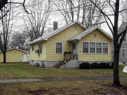 1055 S 7th Ave., Kankakee, IL 60901