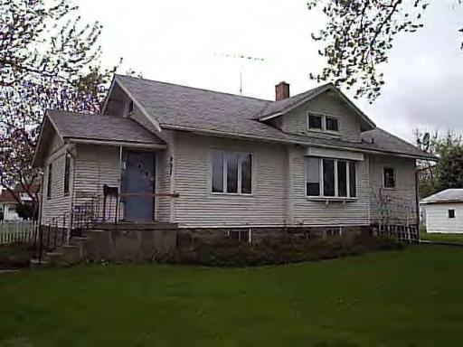 805 W Park Ave., Kankakee, IL 60901