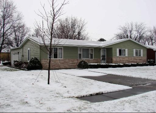 230 E Beech St., Piper City, IL 60959