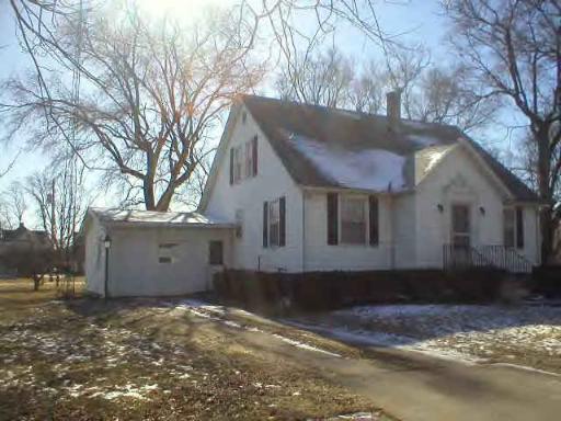 2 E Vine, Piper City, IL 60959