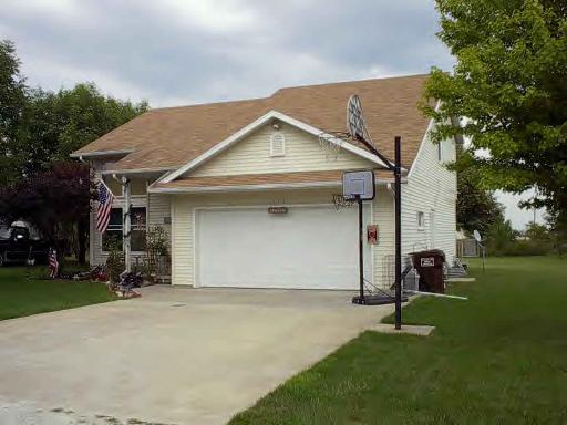 111 S Elm Ave., St. Anne, IL 60964