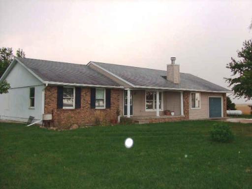 1295 E 4100 N, Cabery, IL 60919