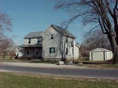 31 W Walnut, Piper City, IL 60959