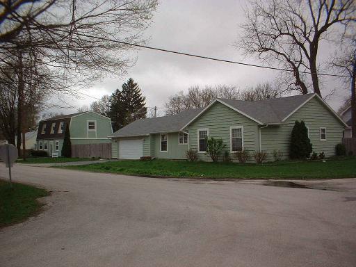 1498 E 2700 N Rd., Ashkum, IL 60911