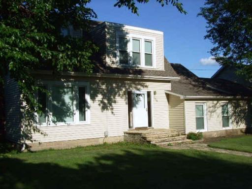 108 W Park, Gilman, IL 60938