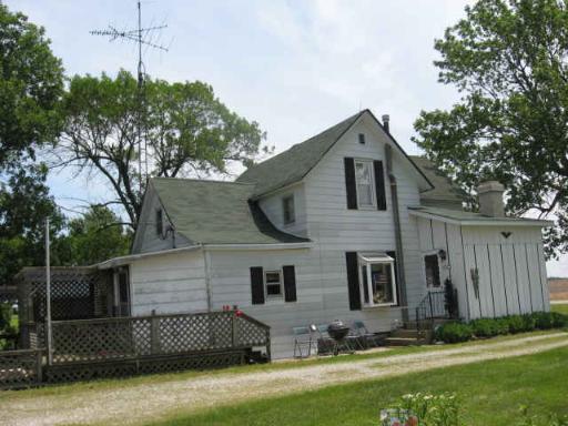 2306 E 3300 North Rd., St. Anne, IL 60964
