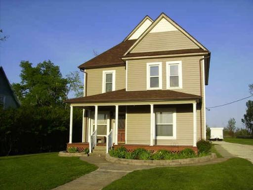 238 N Main St., Roberts, IL 60962