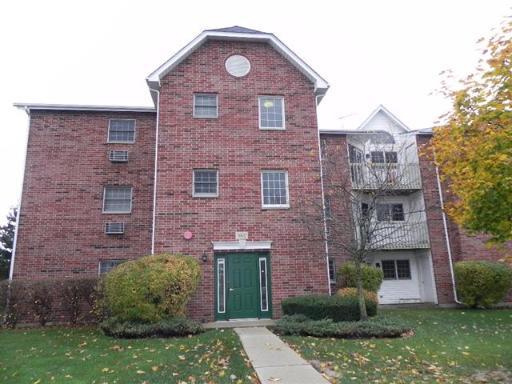 360 Leah Ln. #2G, Woodstock, IL 60098