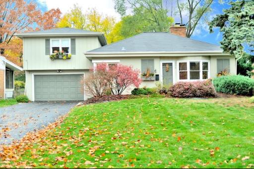 750 Kenilworth Ave., Glen Ellyn, IL 60137