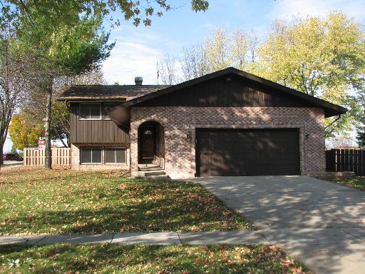 136 Ann St., Cary, IL 60013