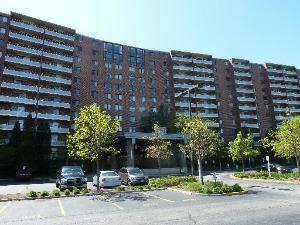 21 Kristin Dr. #318, Schaumburg, IL 60195