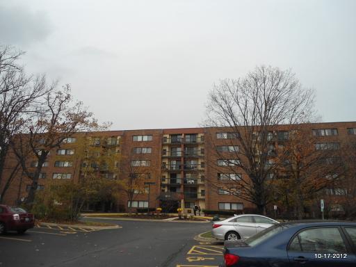 1840 Huntington Blvd. #601, Hoffman Estates, IL 60169