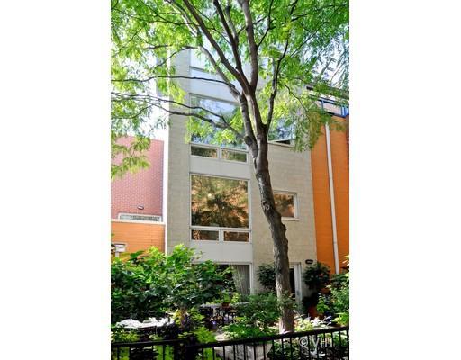 16 N May St. #512, Chicago, IL 60607