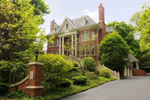 646 Riford Rd., Glen Ellyn, IL 60137
