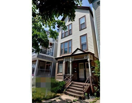 3218 N Racine Ave., Chicago, IL 60657