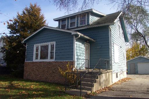 832 S Union St., Aurora, IL 60505