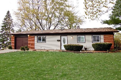 460 Alcoa Ln., Hoffman Estates, IL 60169