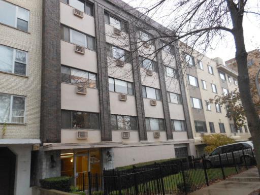 561 W Stratford Pl. #5D, Chicago, IL 60657