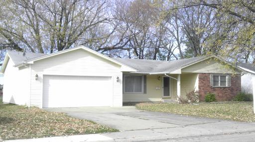 655 Edwin Dr., Bourbonnais, IL 60914