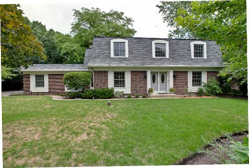 127 Whispering Oaks Ln., Barrington, IL 60010