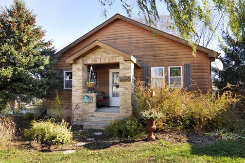 518 Brickville Rd., Sycamore, IL 60178