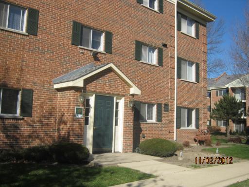 1510 N River Rd. #2B, Mount Prospect, IL 60056
