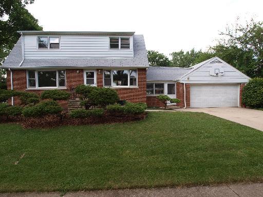 847 8th Ave., La Grange, IL 60525