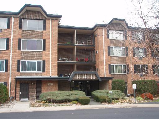 1117 S Old Wilke Rd. #310, Arlington Heights, IL 60005