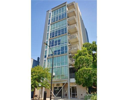 156 W Superior St. #PH-2, Chicago, IL 60654