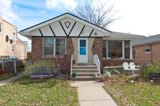 7539 N Kilbourn Ave., Skokie, IL 60076