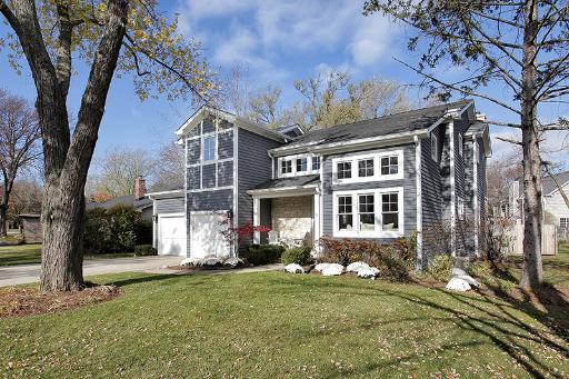 2136 Ash Ln., Northbrook, IL 60062