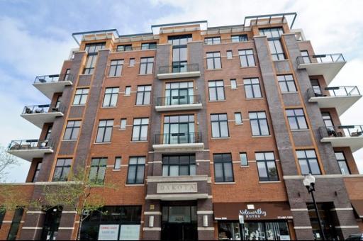 3631 N Halsted St. #310, Chicago, IL 60613