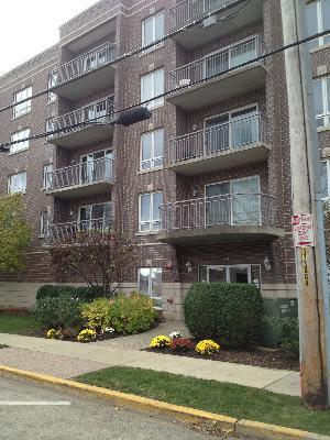 1477 E Thacker St. #210, Des Plaines, IL 60016