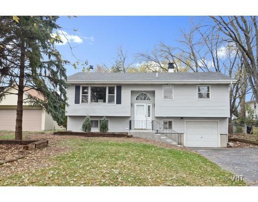 2138 W 63rd St., Downers Grove, IL 60516