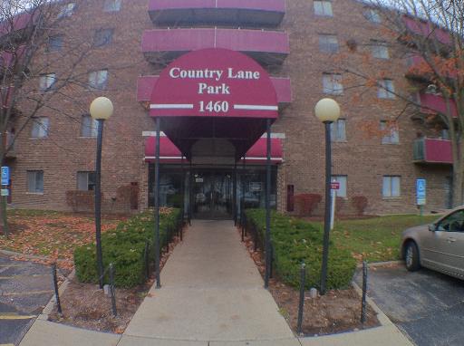 1460 Fairlane Dr. #106, Schaumburg, IL 60193