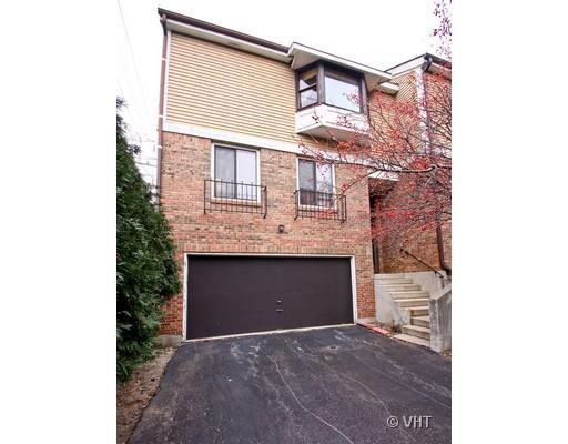 9652 N Laramie Ave. #1, Skokie, IL 60077