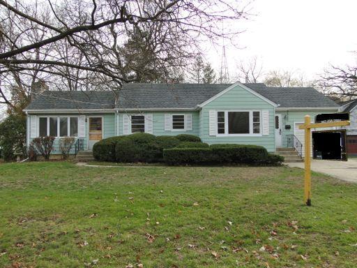 10 E Lincoln Ave., East Dundee, IL 60118