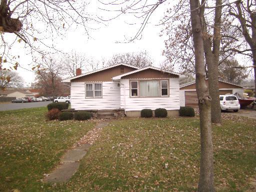 240 S Main St., Seneca, IL 61360