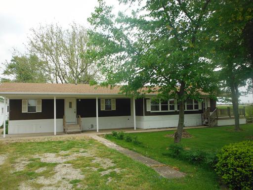 20572 2790 East St., Malden, IL 61337