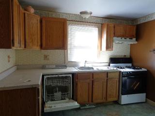 2410 Edina Blvd., Zion, IL 60099