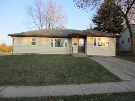 2204 24th St., Rockford, IL 61108