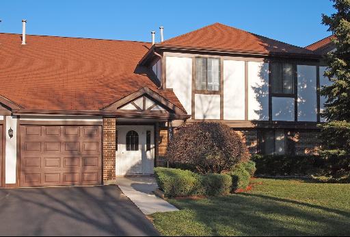 1501 Harbour Ct. #1B, Schaumburg, IL 60193