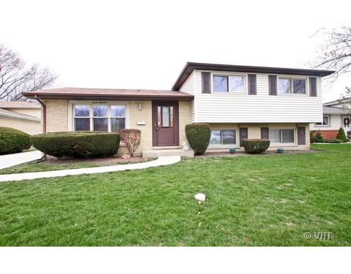 700 Devonshire Dr., Des Plaines, IL 60018