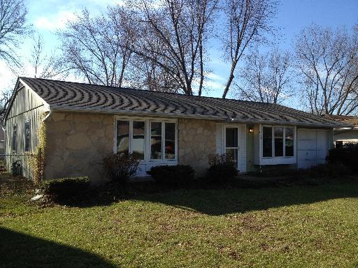 1151 Borden Dr., Elgin, IL 60120
