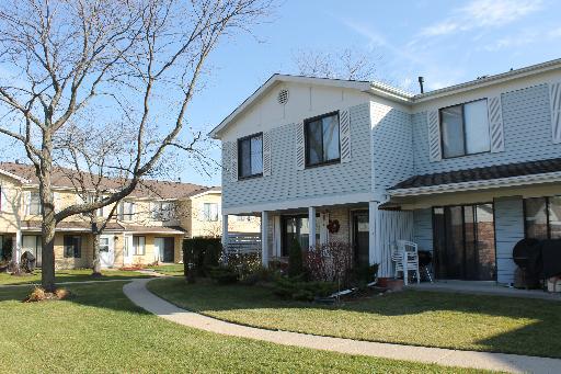 382 Pierce Ct., Vernon Hills, IL 60061